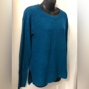 GAP LOVELY BLUE ROUND NECK COZY SWEATER